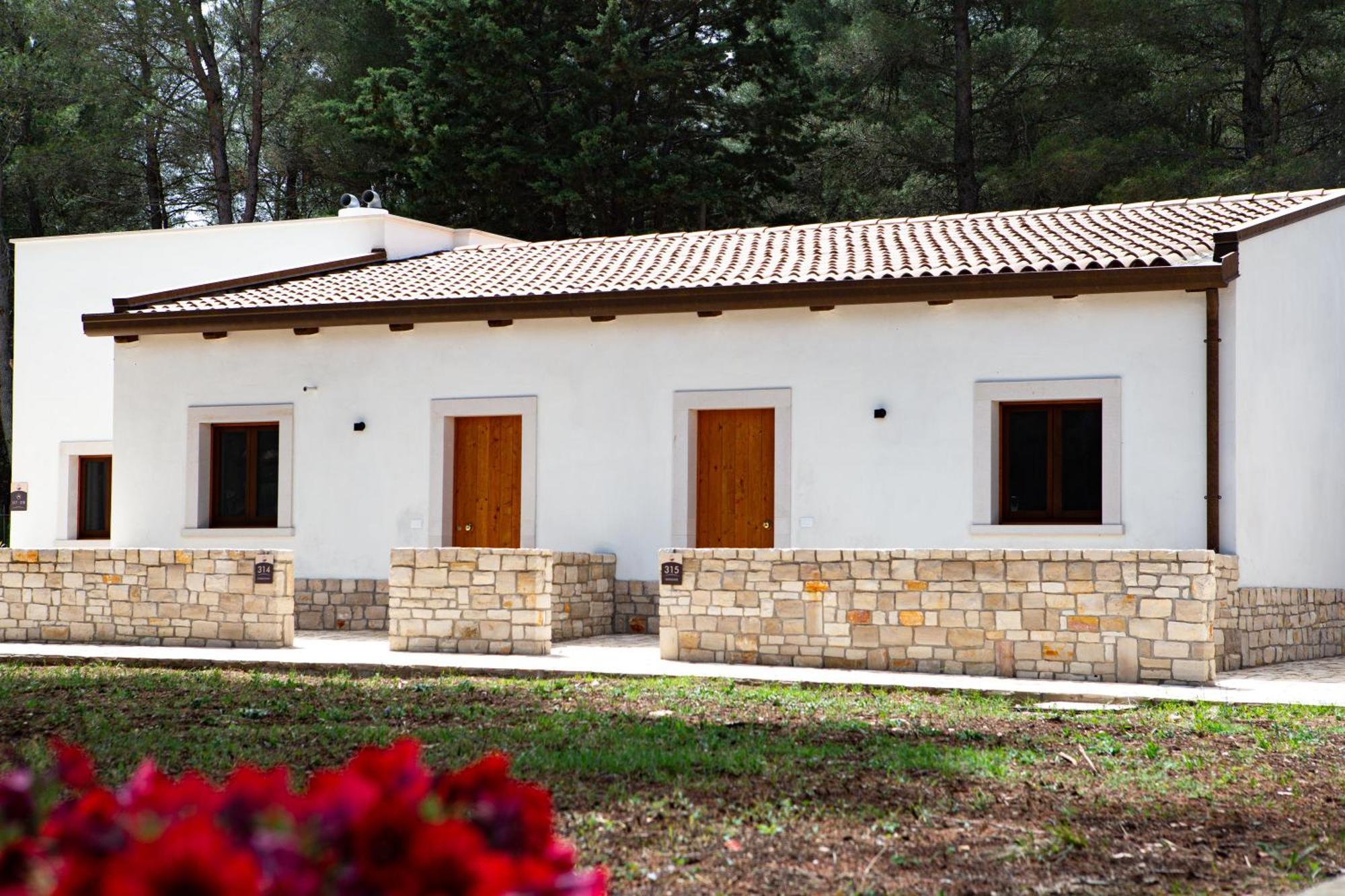 Wine Resort Le Vigne Al Castello 카스텔델몬테 외부 사진