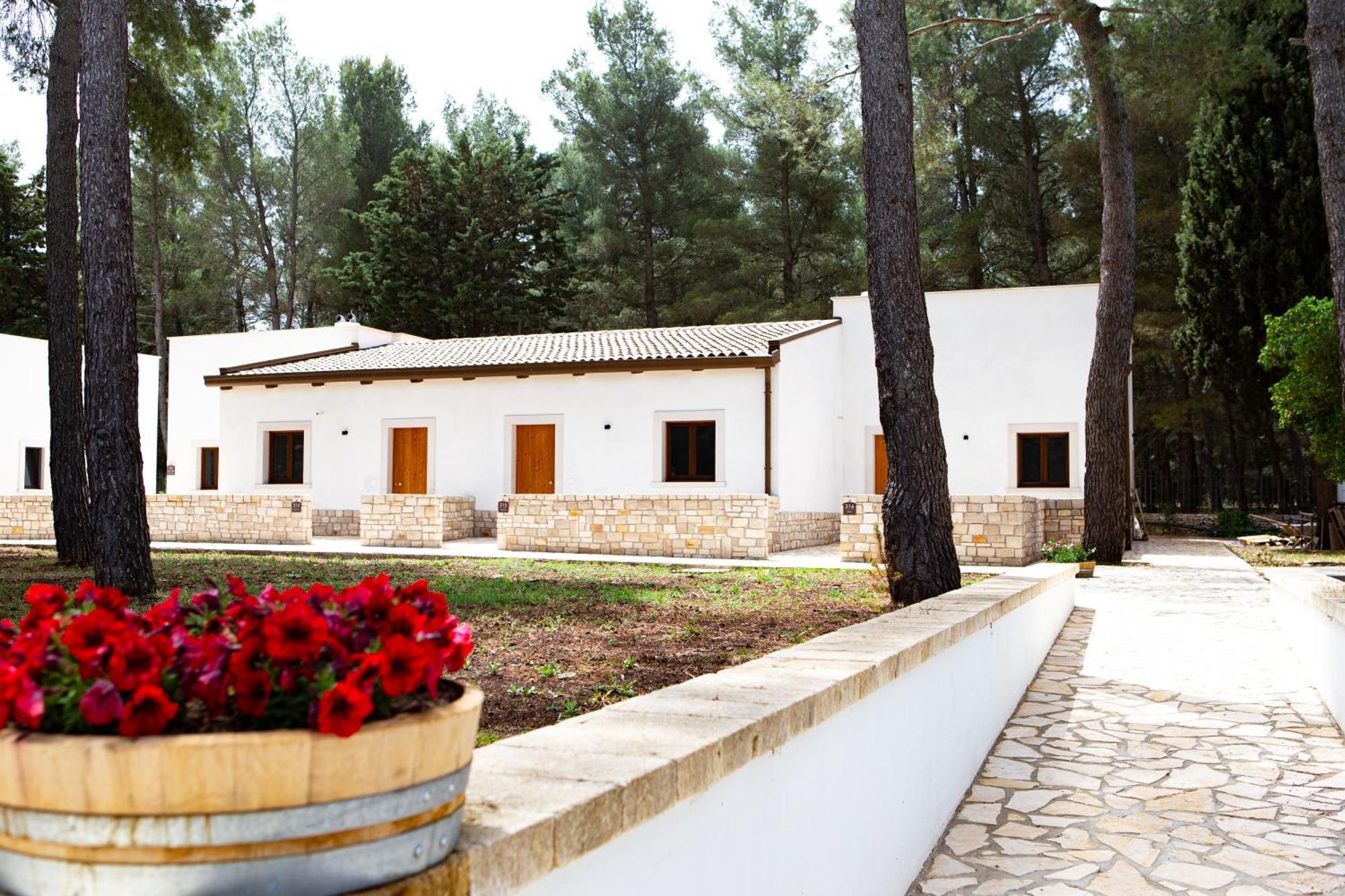 Wine Resort Le Vigne Al Castello 카스텔델몬테 외부 사진