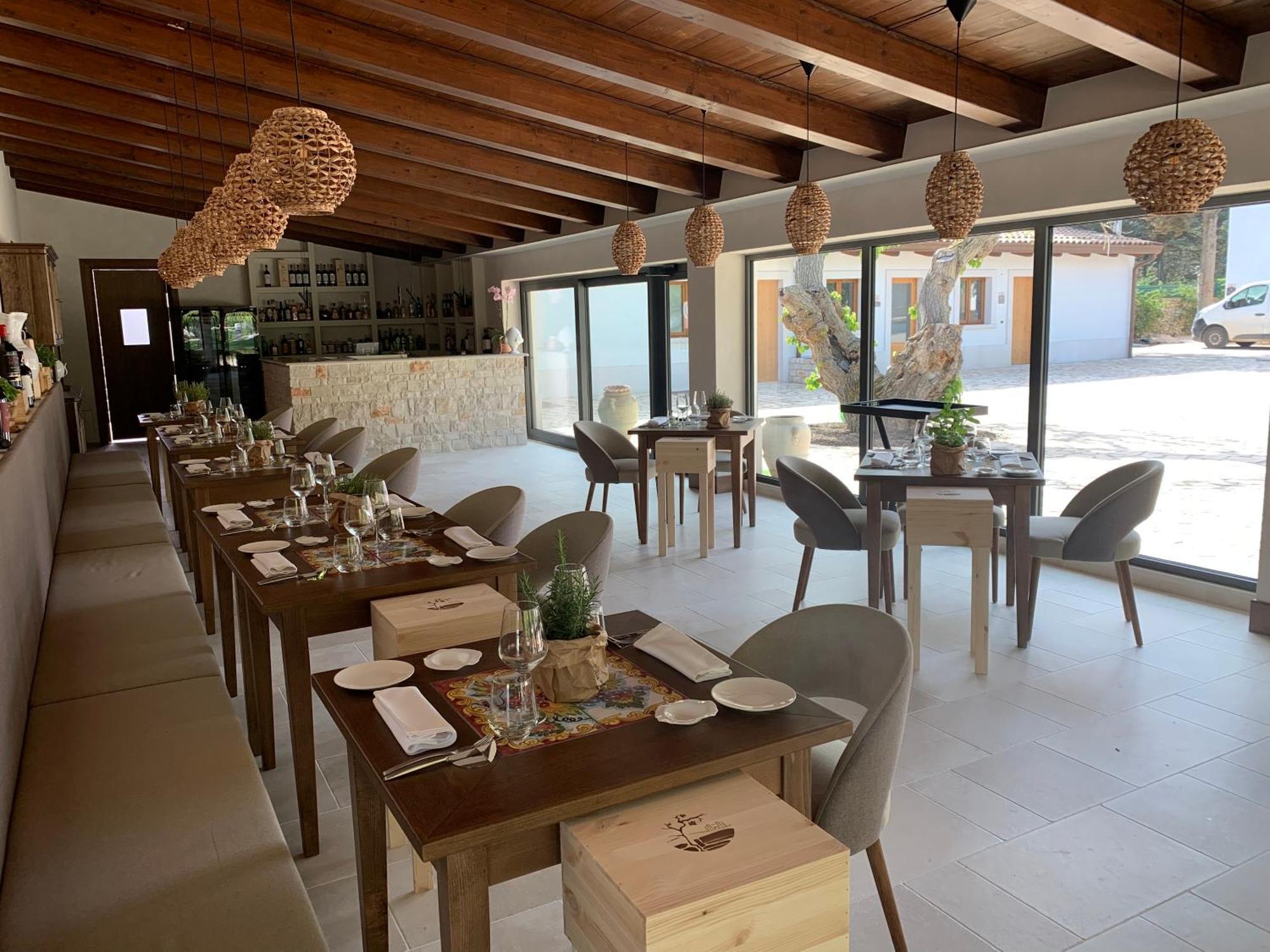 Wine Resort Le Vigne Al Castello 카스텔델몬테 외부 사진